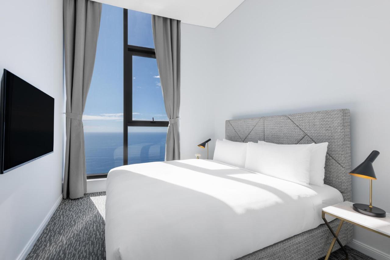 Meriton Suites Surfers Paradise Голд-Кост Екстер'єр фото A bedroom at the hotel